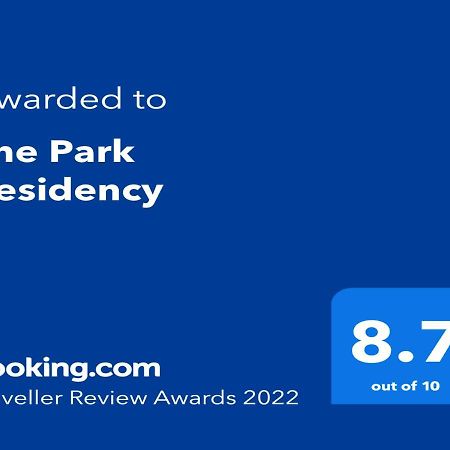 The Park Residency Hotel Dehradun Bagian luar foto