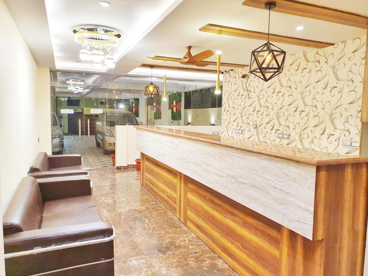 The Park Residency Hotel Dehradun Bagian luar foto