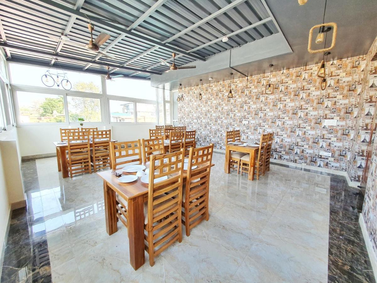 The Park Residency Hotel Dehradun Bagian luar foto