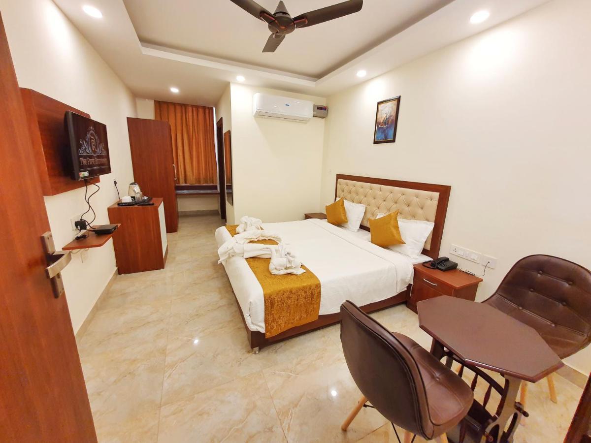 The Park Residency Hotel Dehradun Bagian luar foto